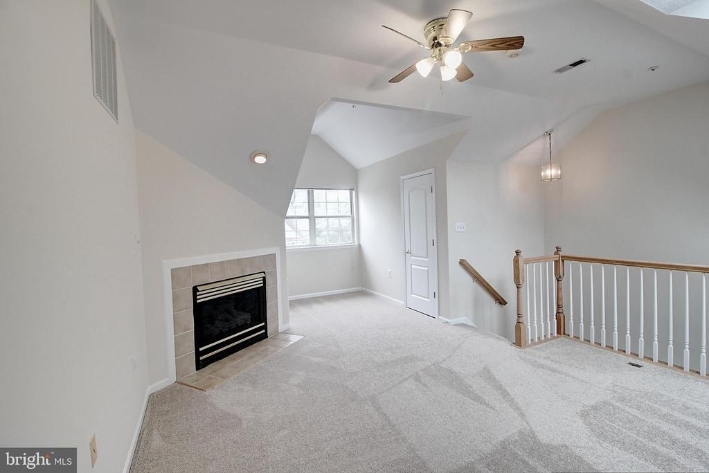 925 Jubal Way - Photo 10