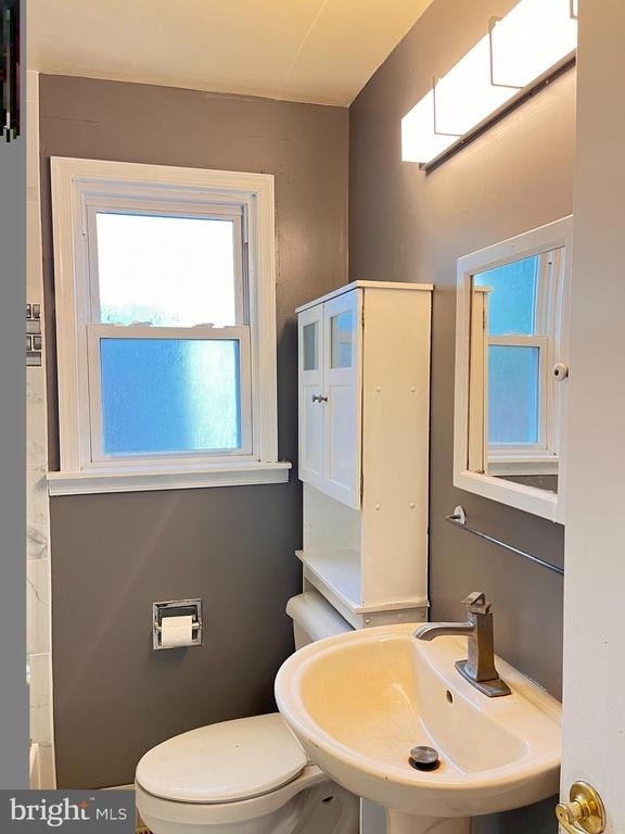 16 Evans Avenue - Photo 1