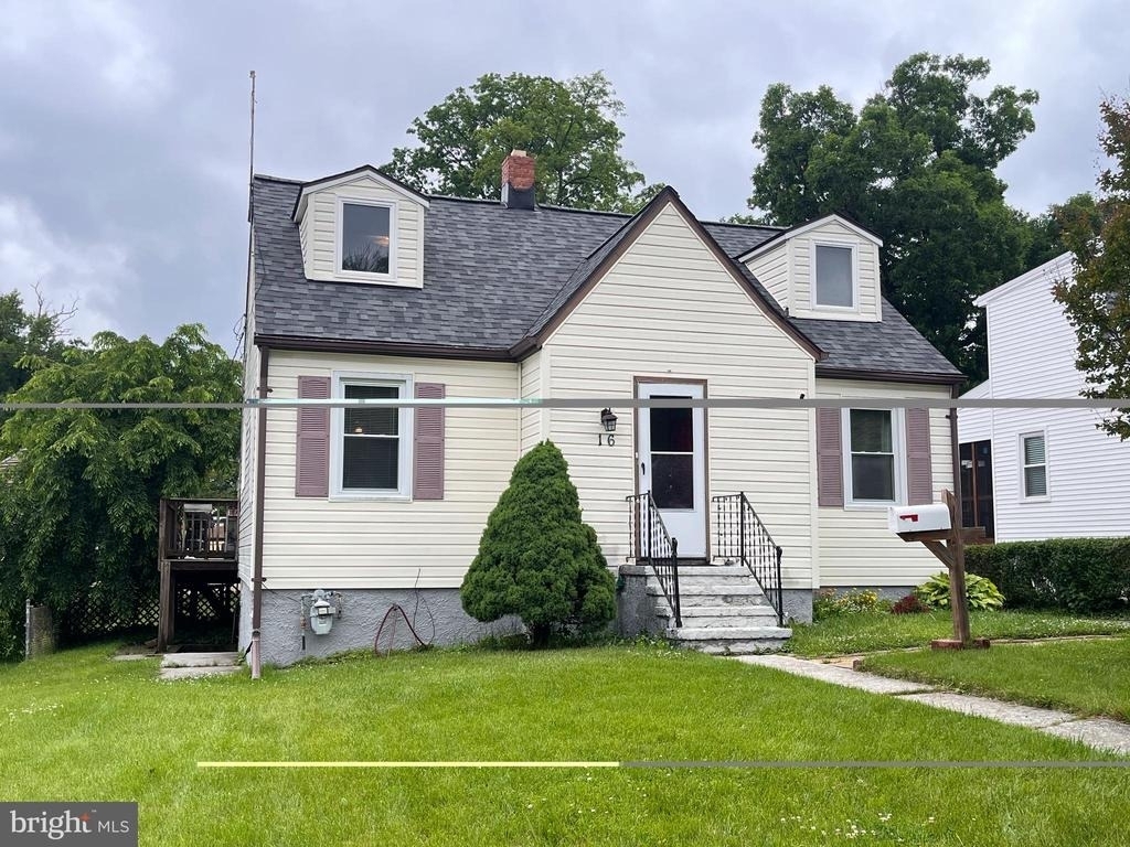 16 Evans Avenue - Photo 2