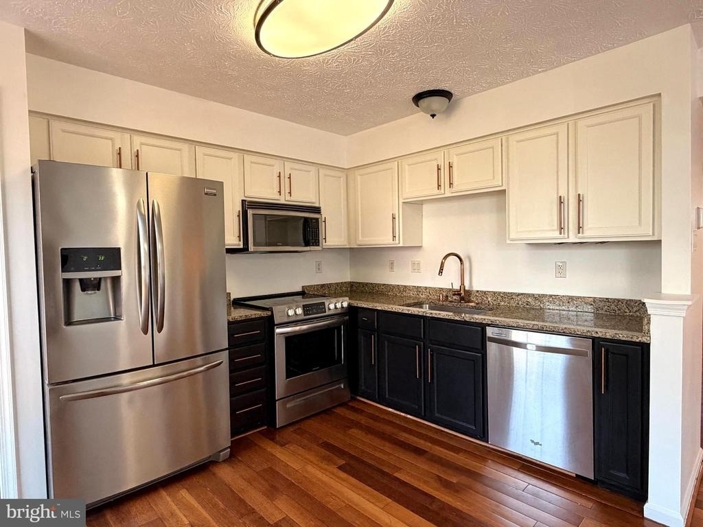 5310 Castlestone Drive - Photo 8