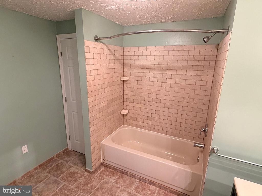 5310 Castlestone Drive - Photo 37
