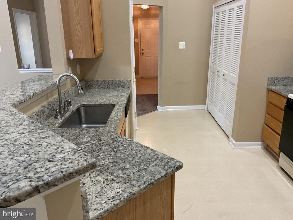2054 Hunting Ridge - Photo 7