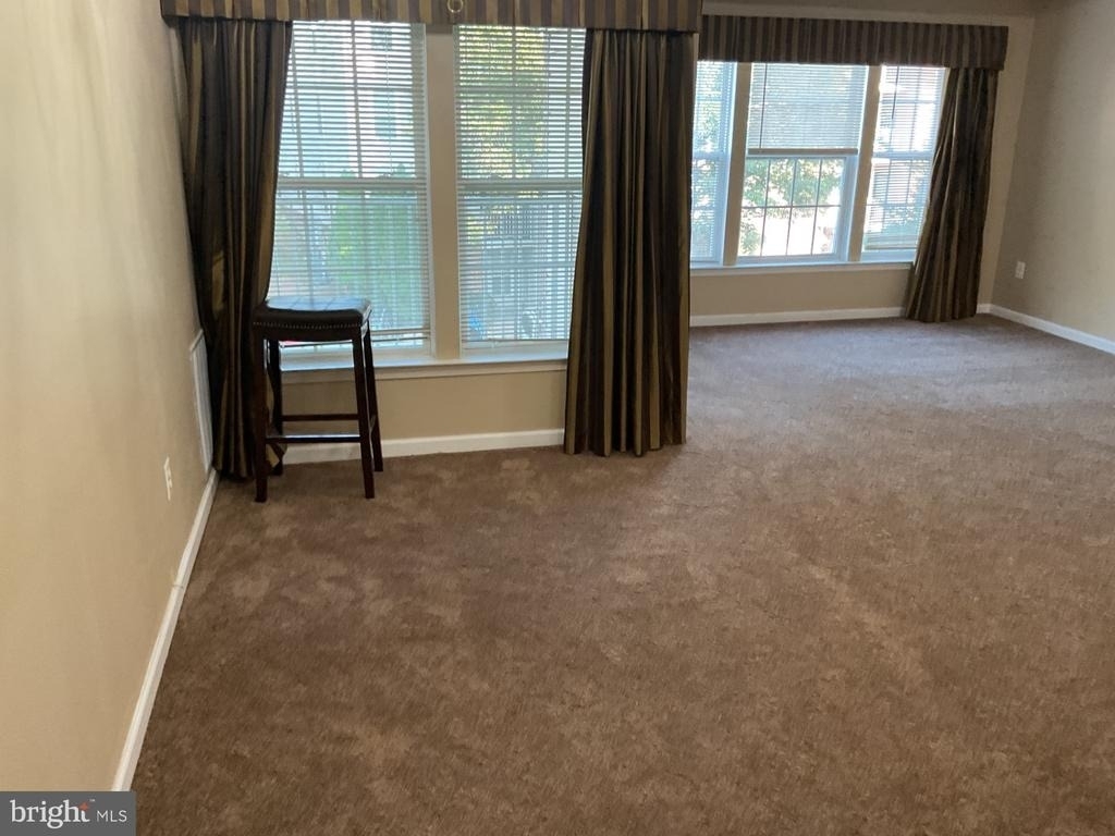 2054 Hunting Ridge - Photo 12