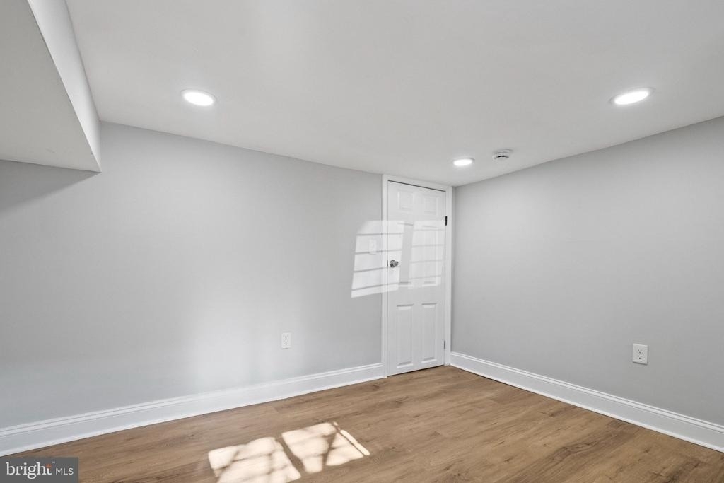 2640 E Oliver Street - Photo 9