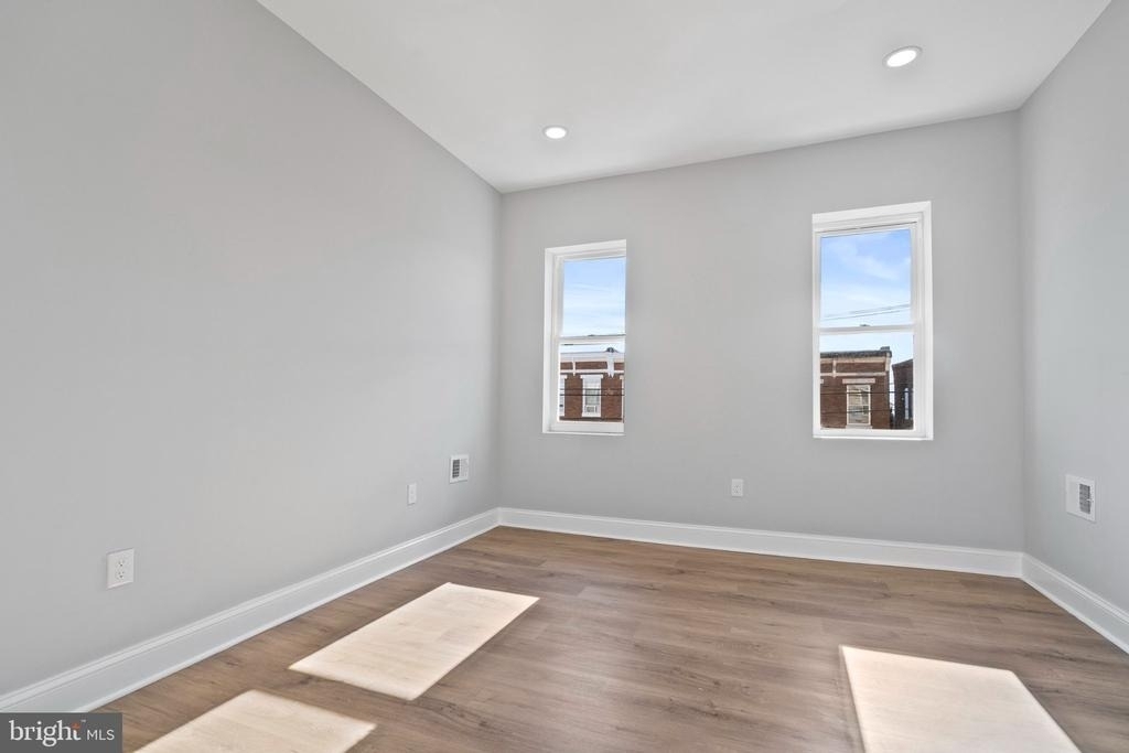 2640 E Oliver Street - Photo 5