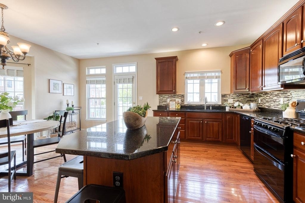 1503 Martock Lane - Photo 18