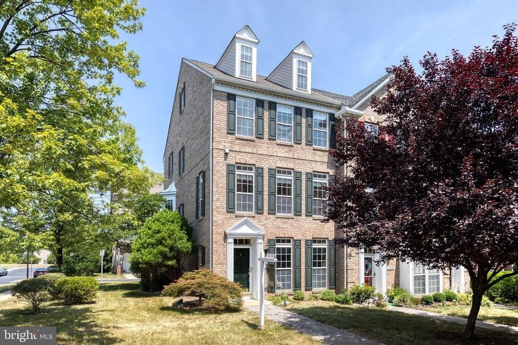 1503 Martock Lane - Photo 1