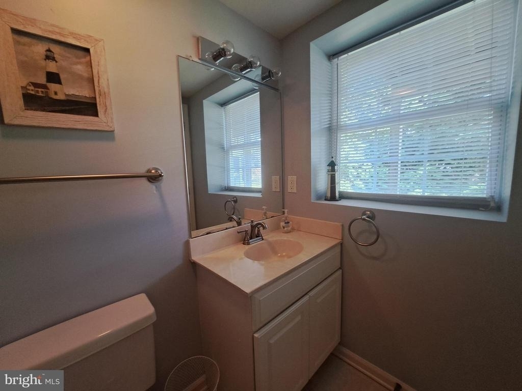 17245 Queen Anne Way - Photo 23