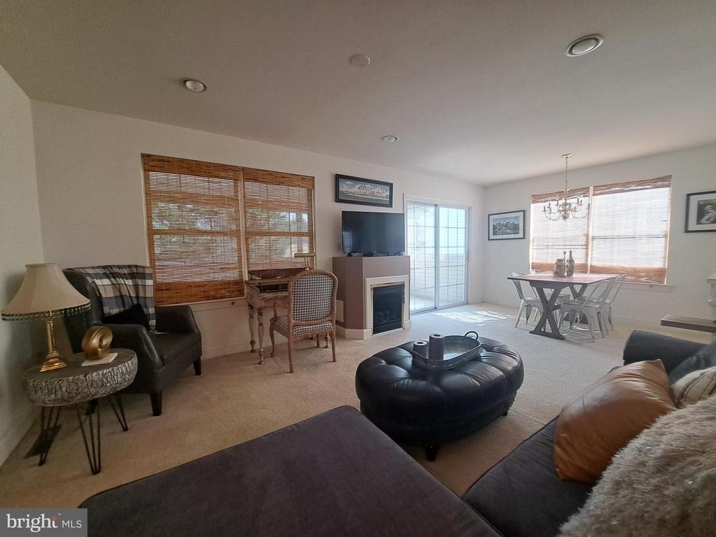 17245 Queen Anne Way - Photo 3