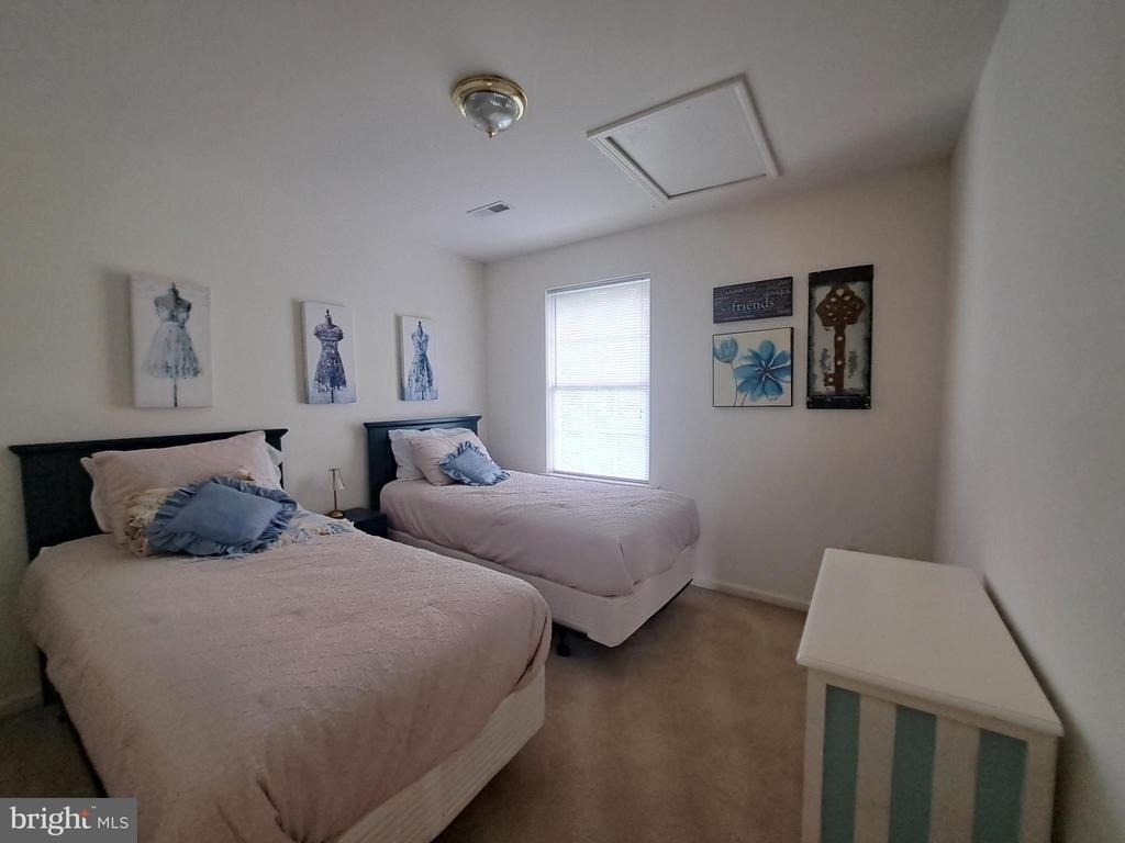 17245 Queen Anne Way - Photo 17