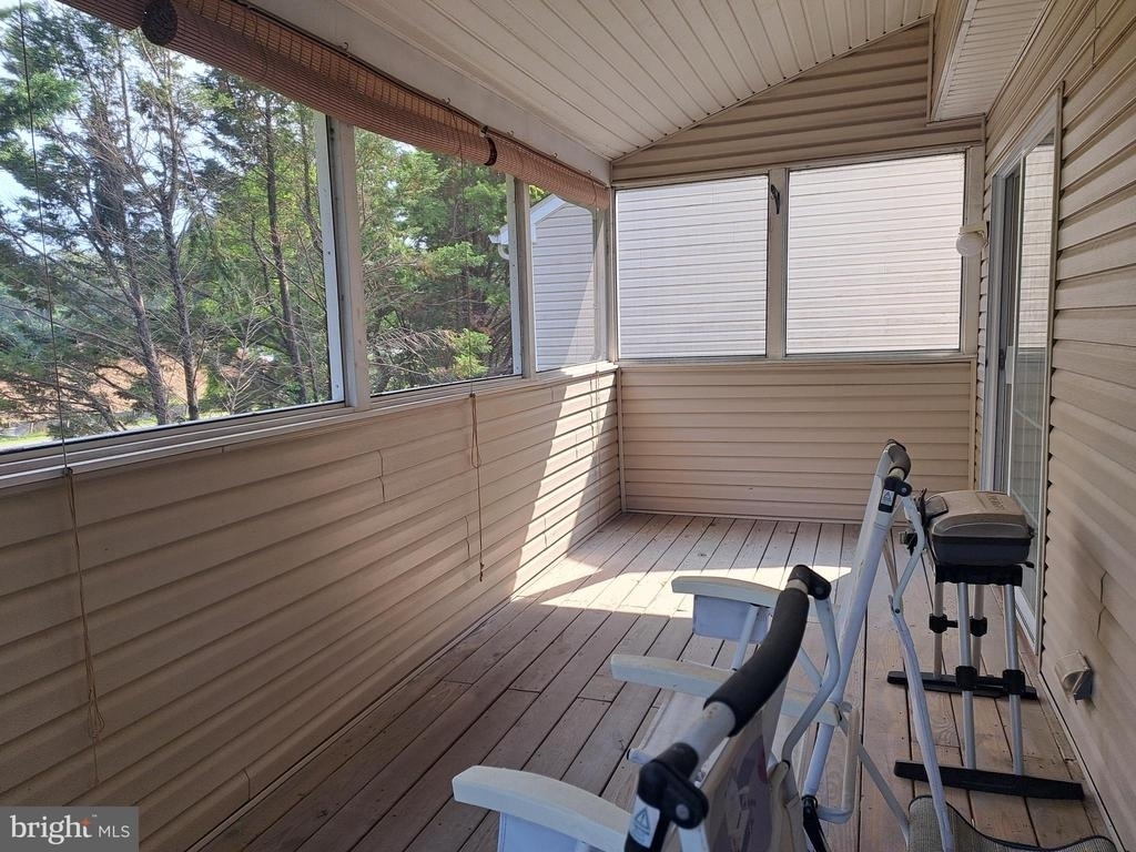 17245 Queen Anne Way - Photo 10