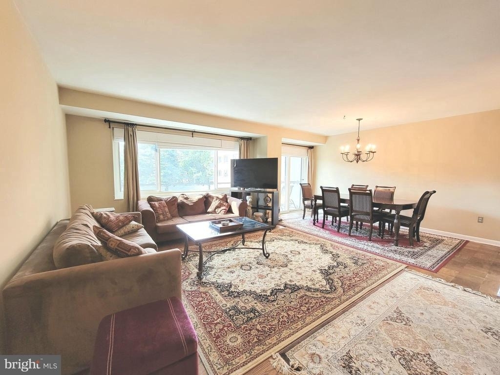 4201 Cathedral Avenue Nw - Photo 1