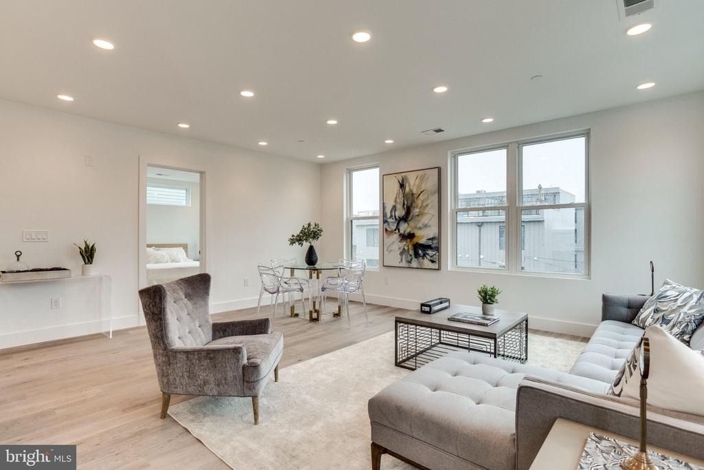 646 Newton Place Nw - Photo 4