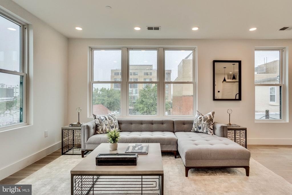 646 Newton Place Nw - Photo 2