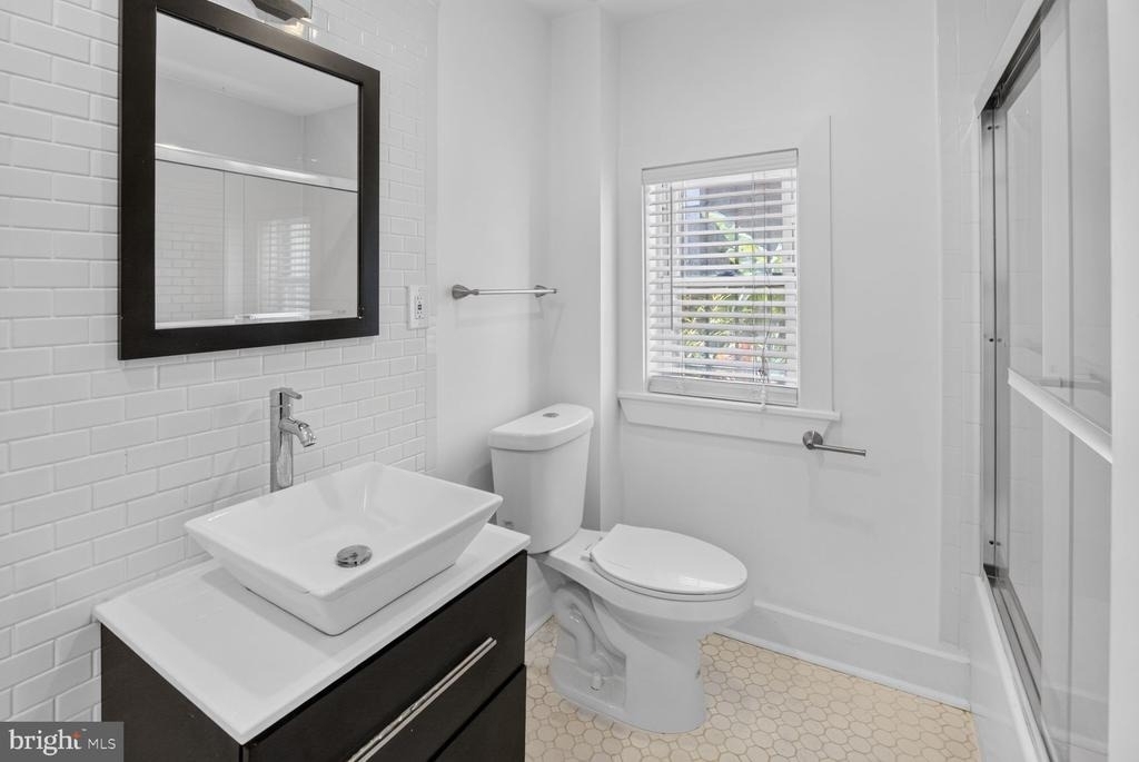 815 L Street Se - Photo 13