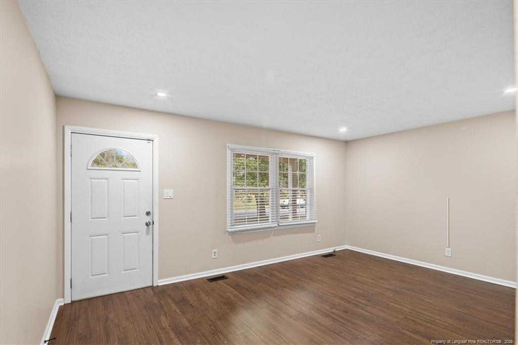 6604 Vaughn Road - Photo 2