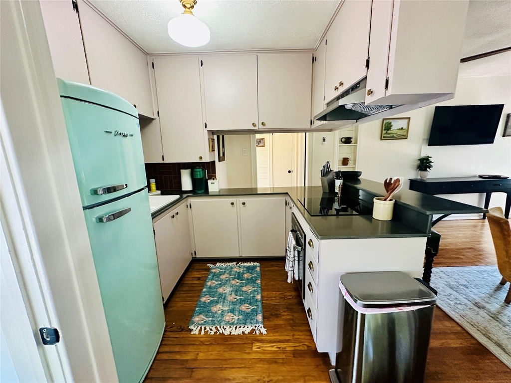 4811 Shoalwood Ave - Photo 13