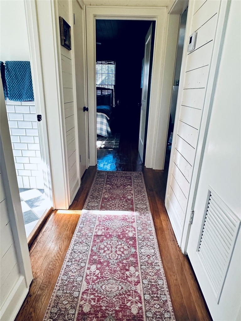 4811 Shoalwood Ave - Photo 4