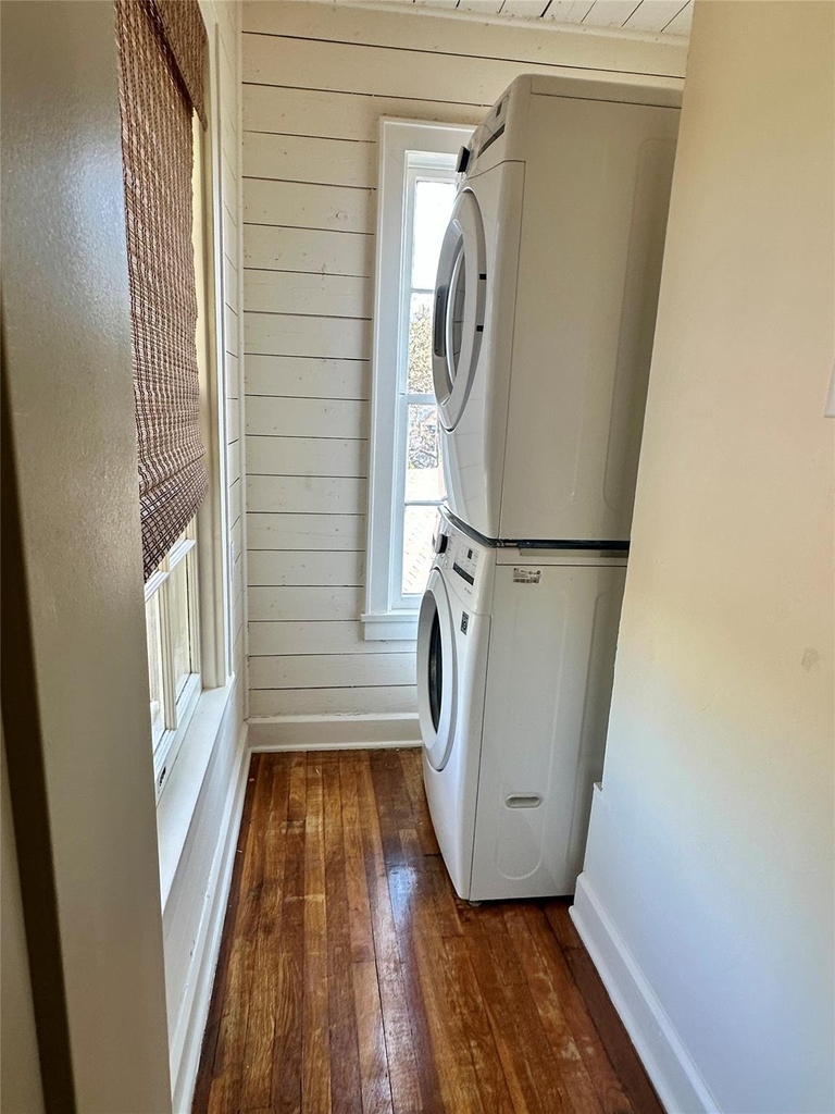 4811 Shoalwood Ave - Photo 18