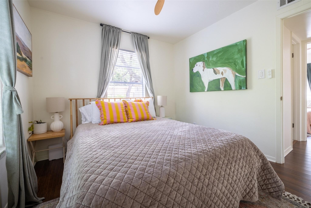 4811 Shoalwood Ave - Photo 20