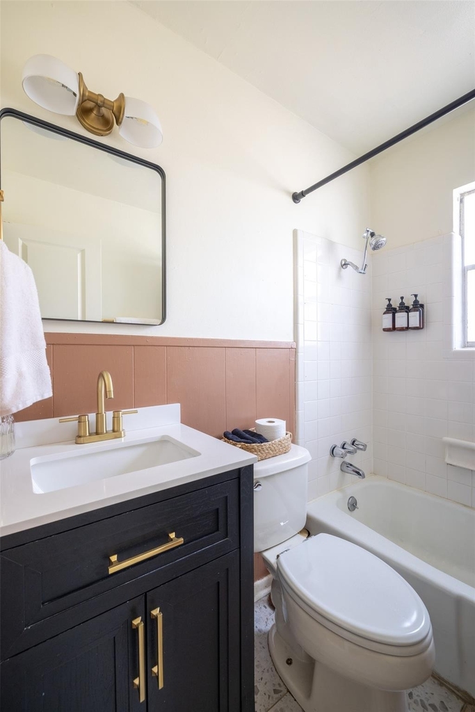4811 Shoalwood Ave - Photo 19