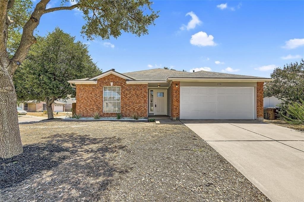 1701 Hollow Tree Blvd - Photo 1