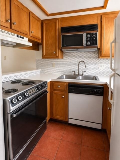 706 W 22nd St - Photo 3