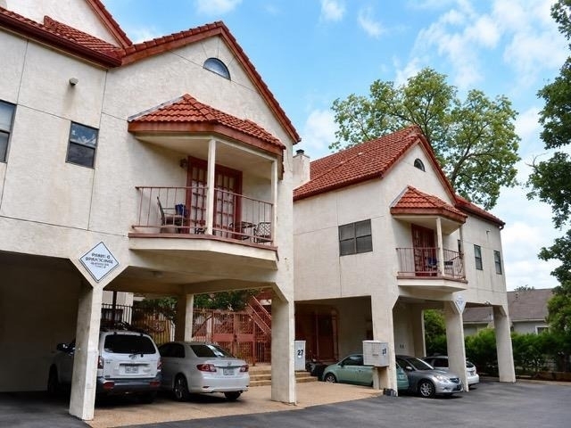 706 W 22nd St - Photo 0