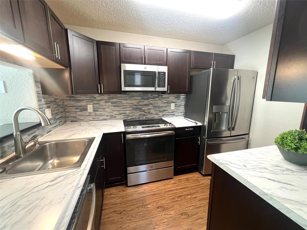 2018 W Rundberg Ln - Photo 7
