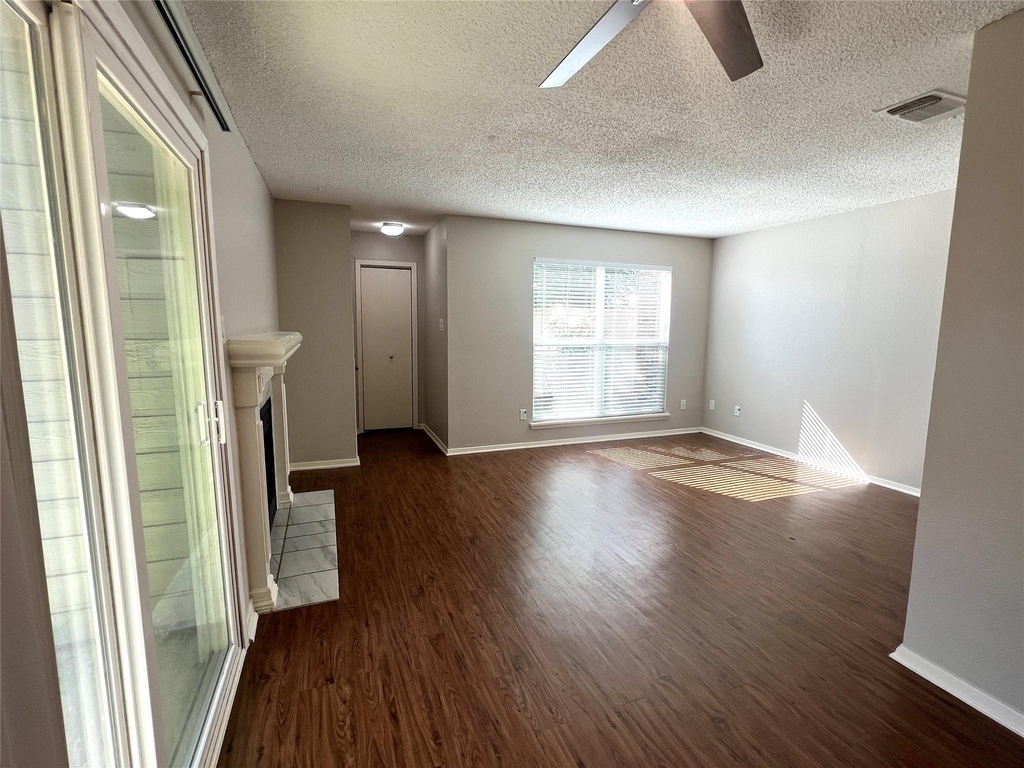2018 W Rundberg Ln - Photo 6