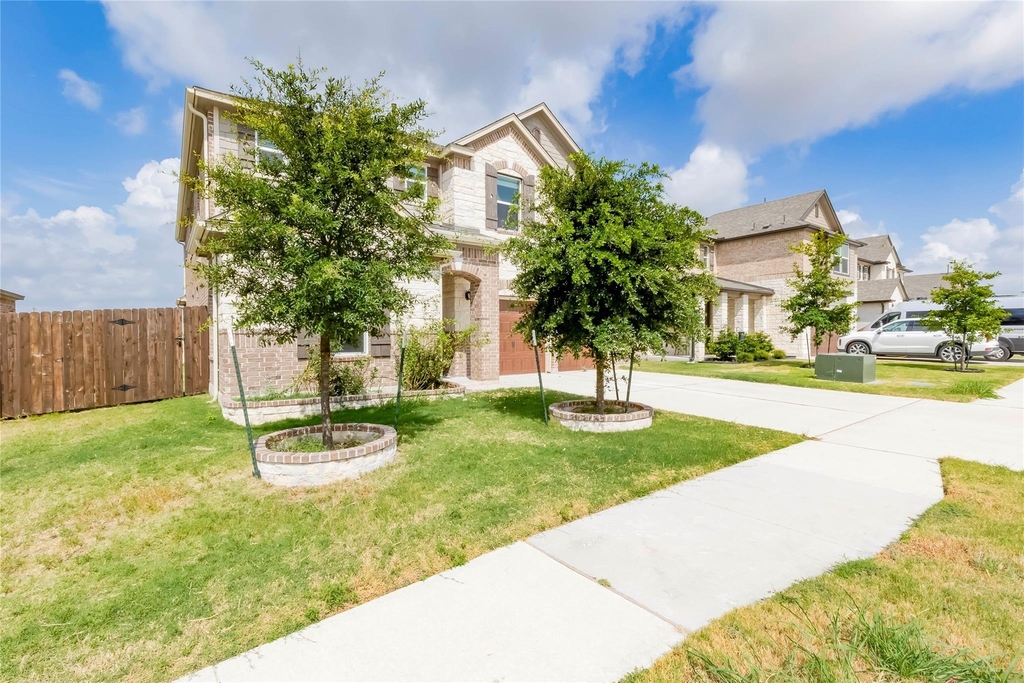 3712 Forino Dr - Photo 2