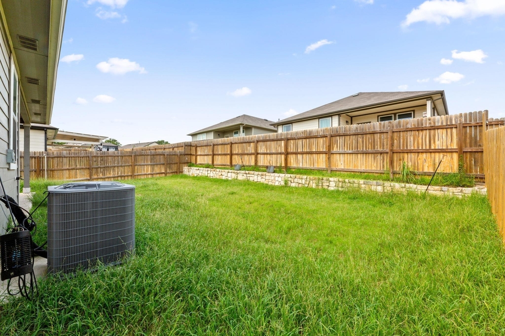 202 Eagle Mountain Trl - Photo 35
