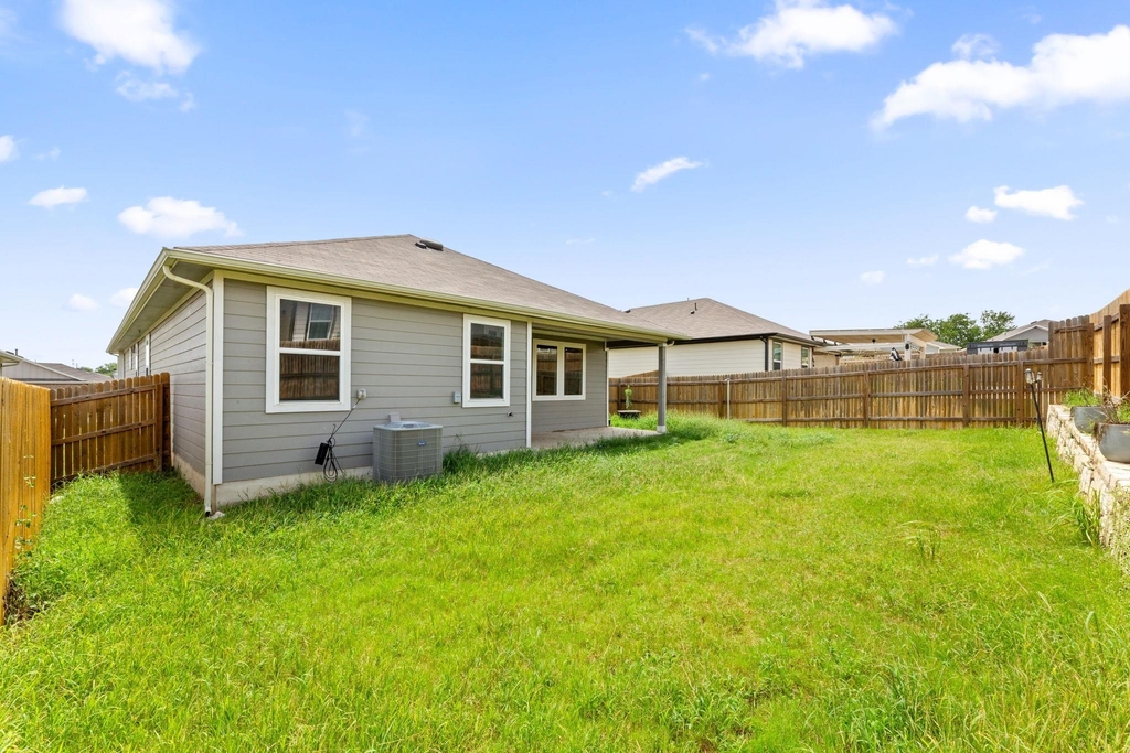 202 Eagle Mountain Trl - Photo 5