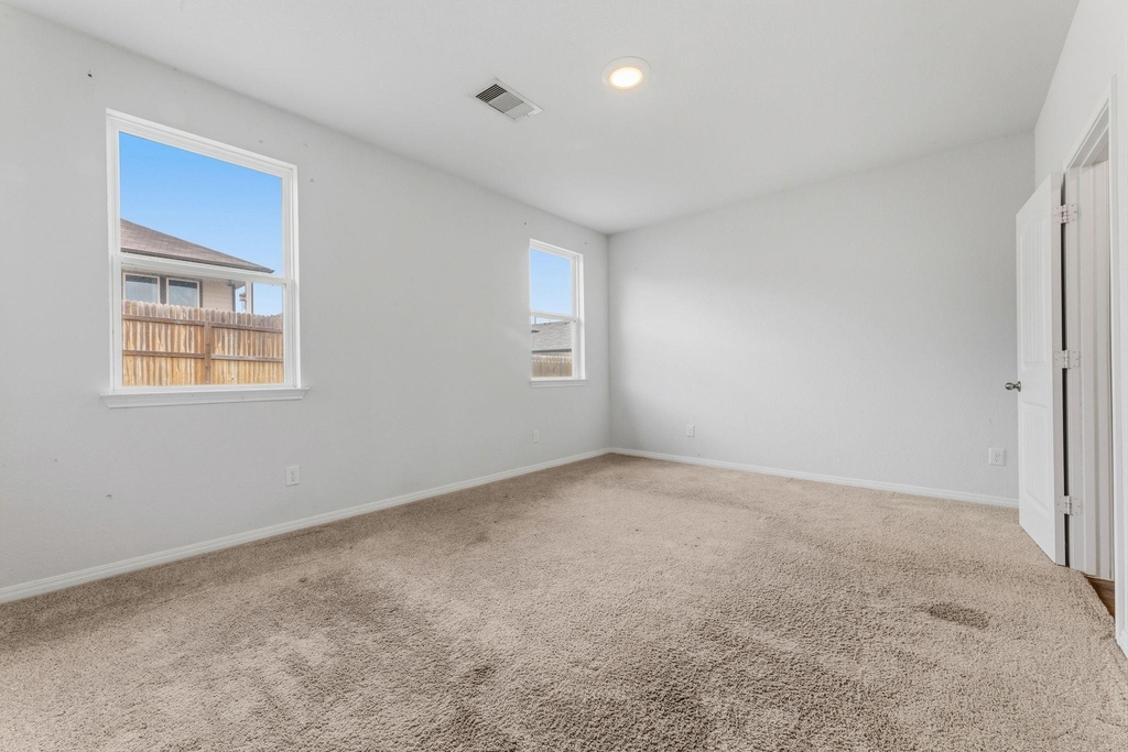 202 Eagle Mountain Trl - Photo 16
