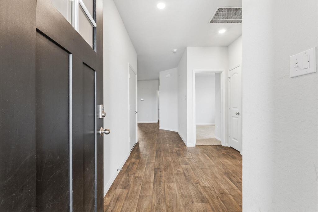 202 Eagle Mountain Trl - Photo 6