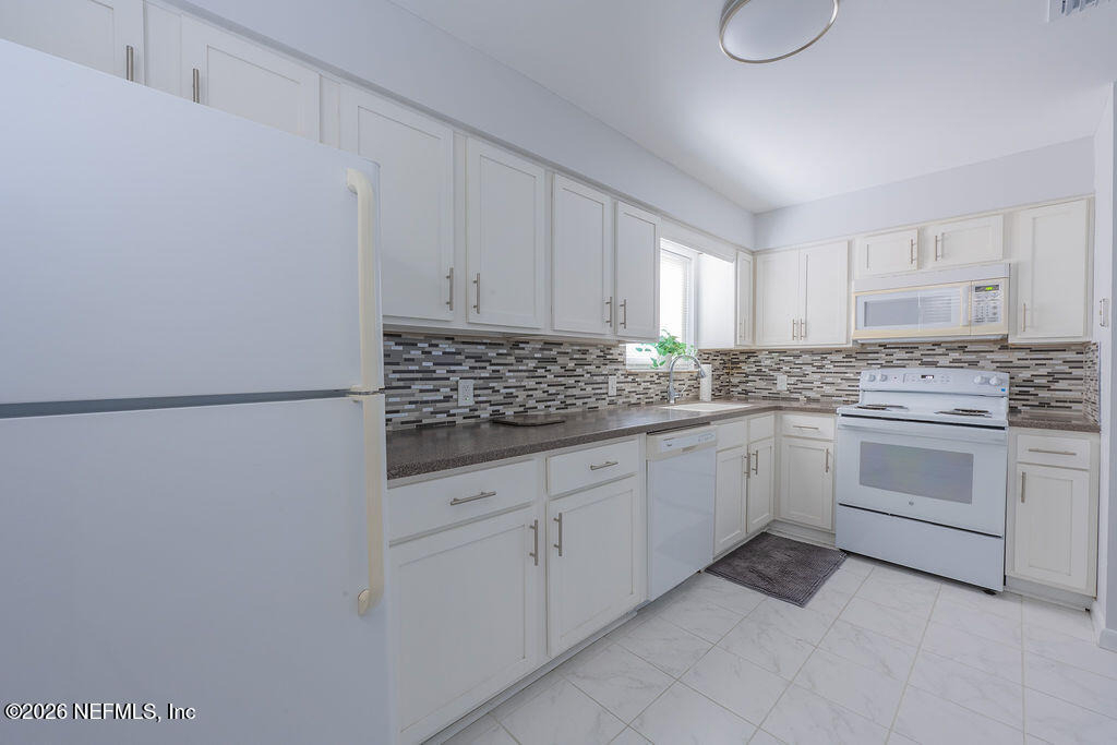 107 2nd Street S - Photo 8