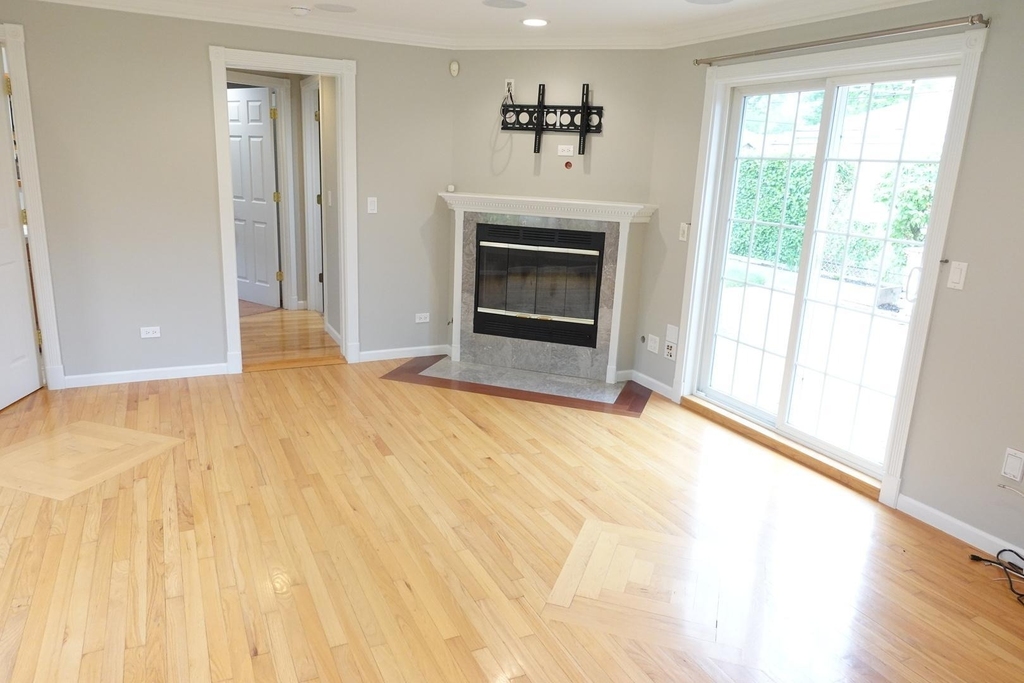 9544 Nerbonne Avenue - Photo 2