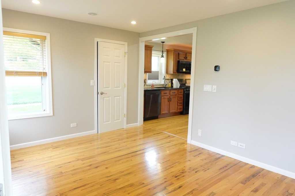 9544 Nerbonne Avenue - Photo 6