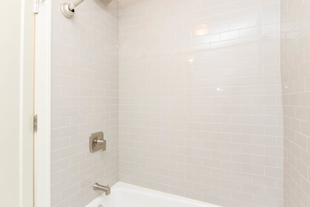 640 W Wrightwood Avenue - Photo 13