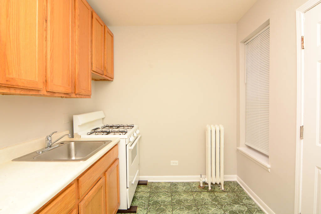 5736 N Winthrop Avenue - Photo 2