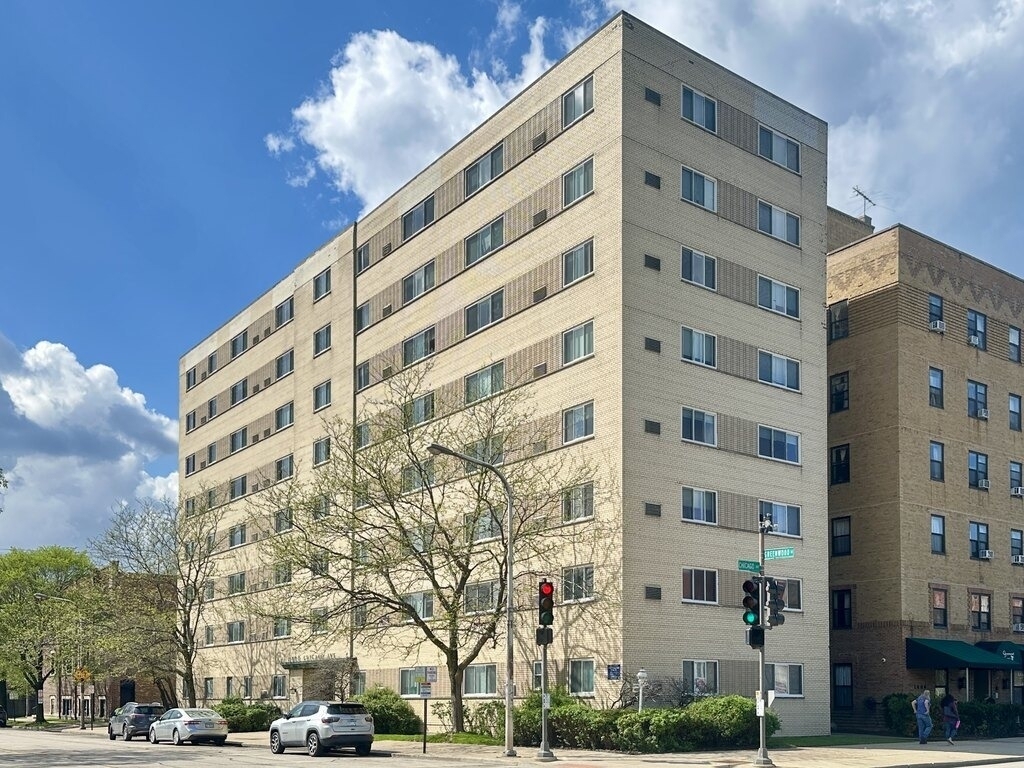 1400 Chicago Avenue - Photo 0