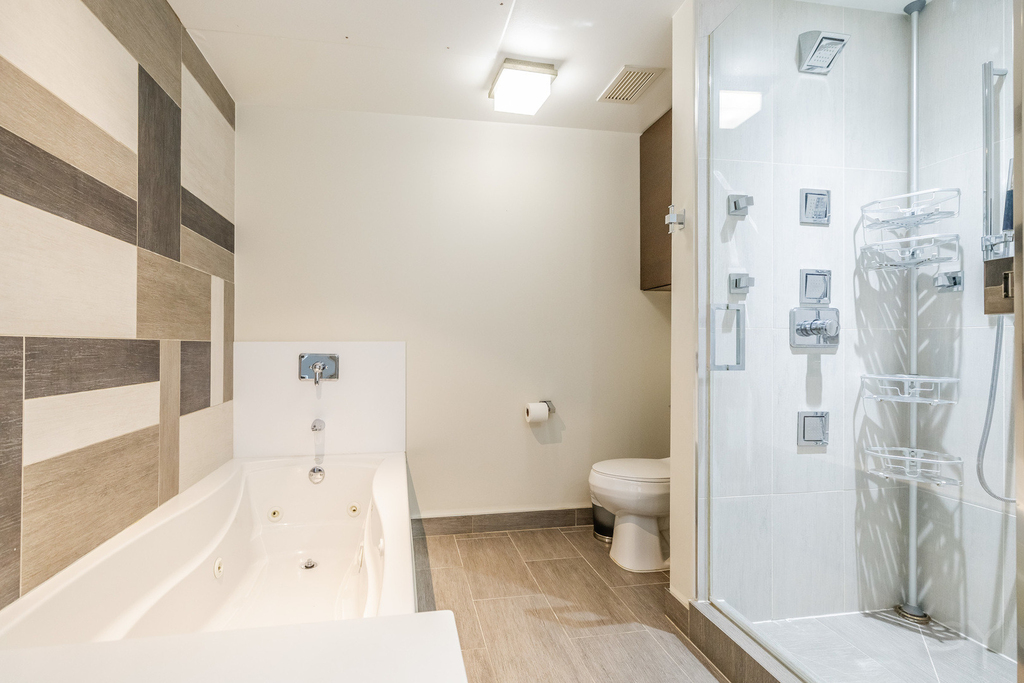 21 E Huron Street - Photo 48