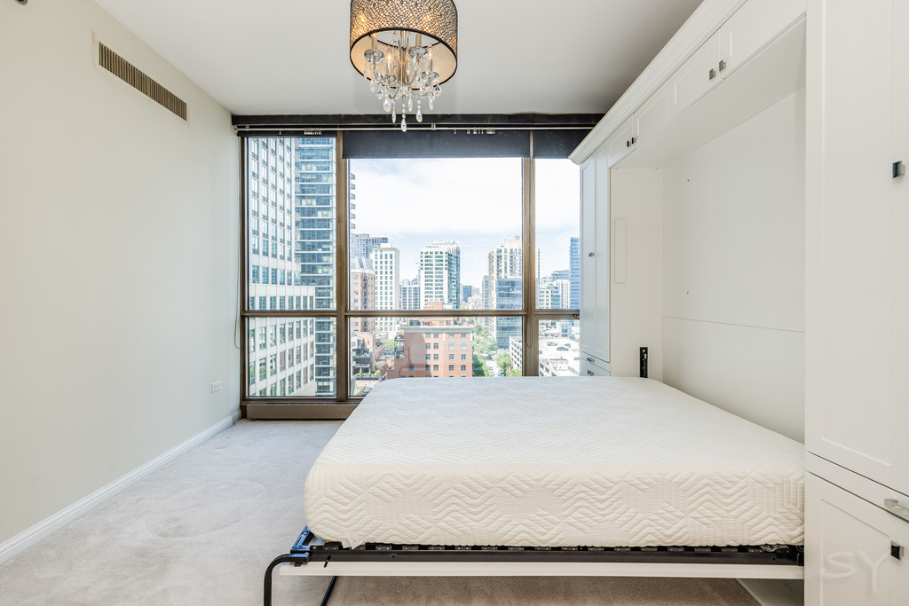 21 E Huron Street - Photo 40