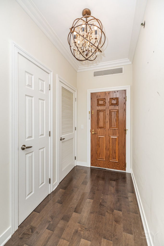 21 E Huron Street - Photo 12