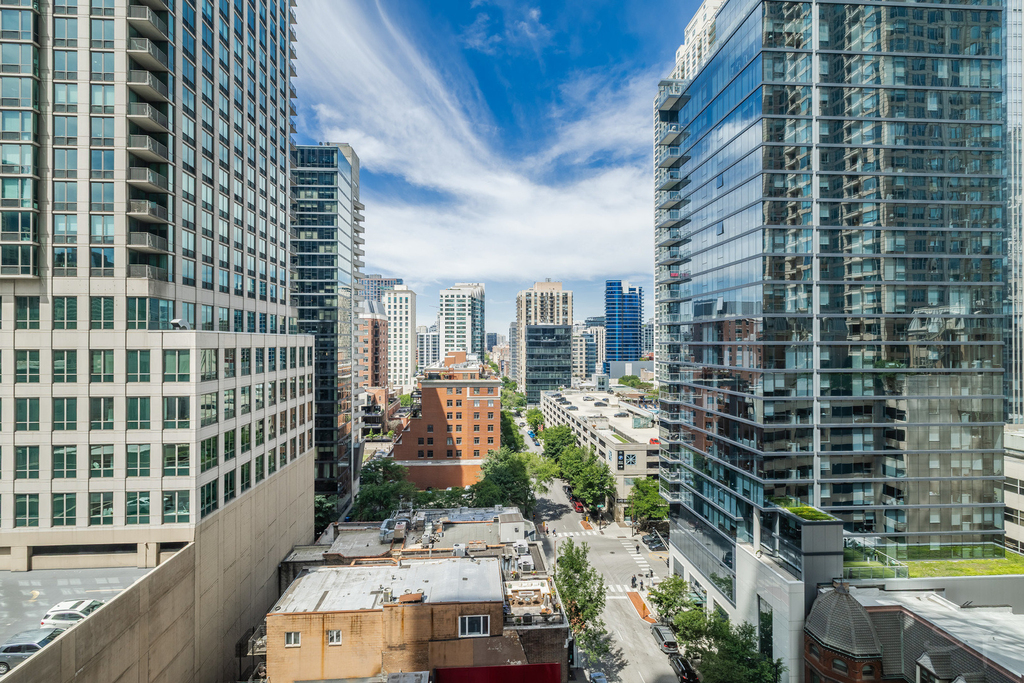 21 E Huron Street - Photo 45