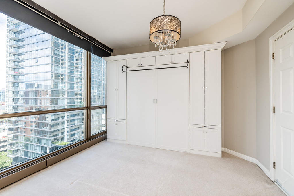 21 E Huron Street - Photo 43