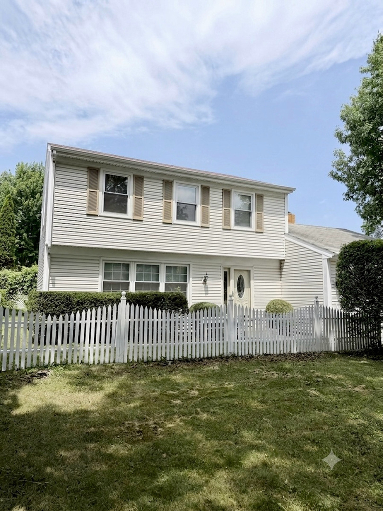 10 Mayflower Road - Photo 1