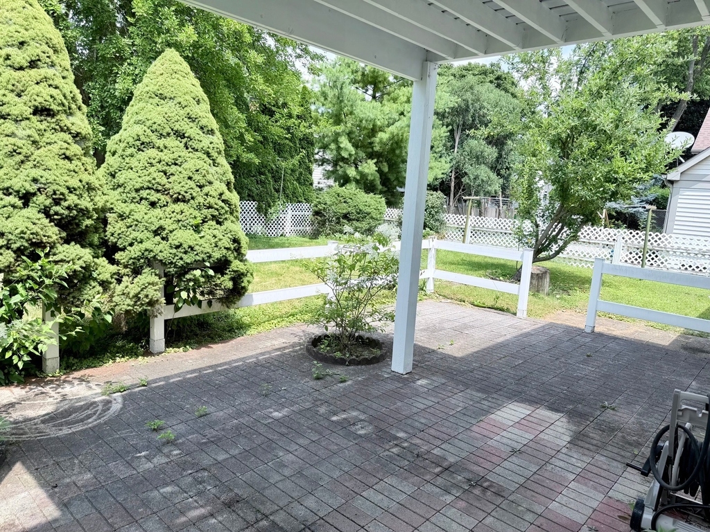 10 Mayflower Road - Photo 20