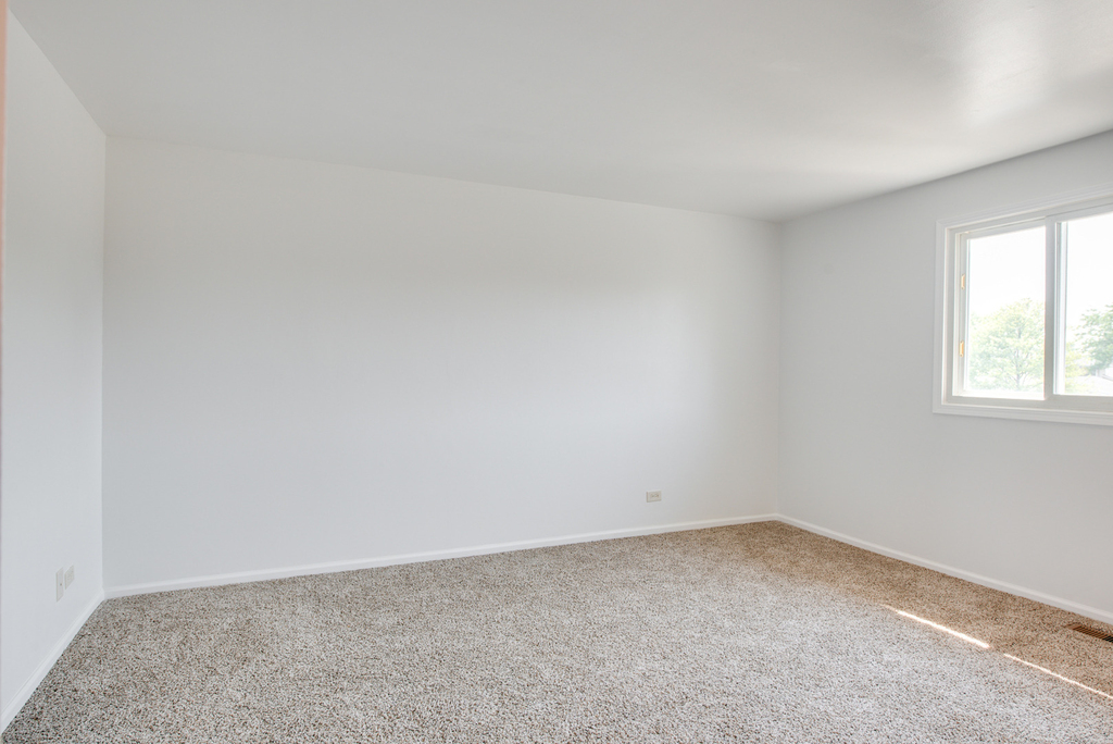 889 Heatherbrook Court - Photo 13