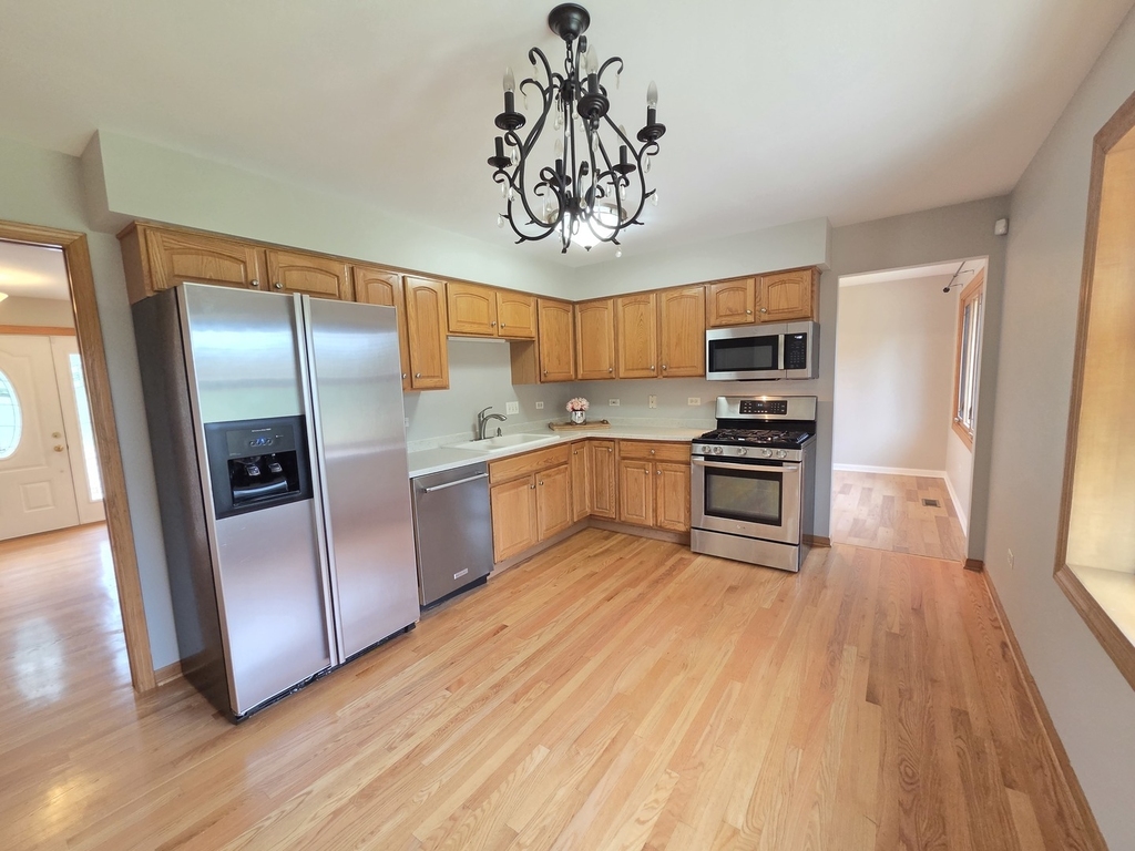 8112 Rutherford Drive - Photo 6